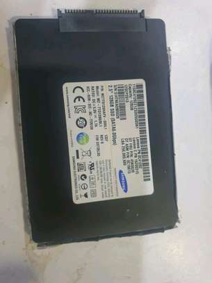 Solid state drive 256gb (SSD) image 1