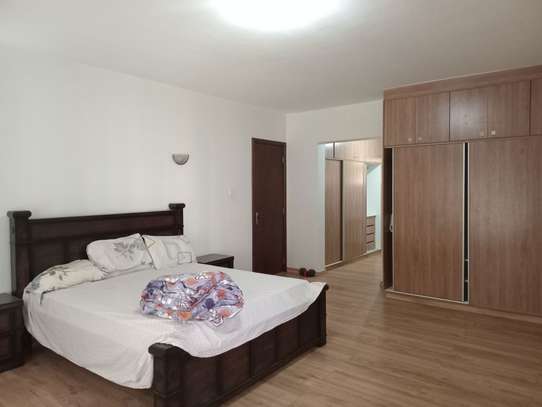 3 Bed Apartment with En Suite in General Mathenge image 7