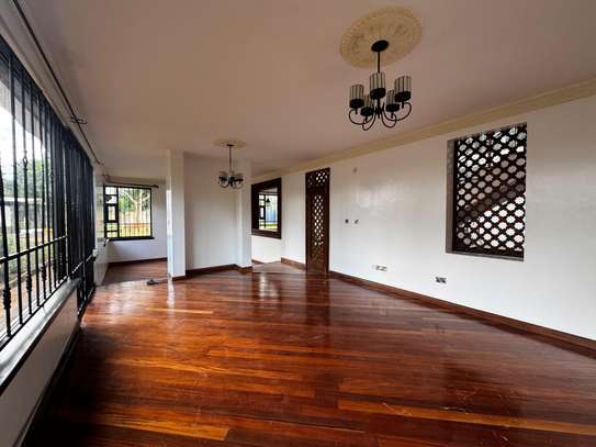 5 Bed House with En Suite in Runda image 14