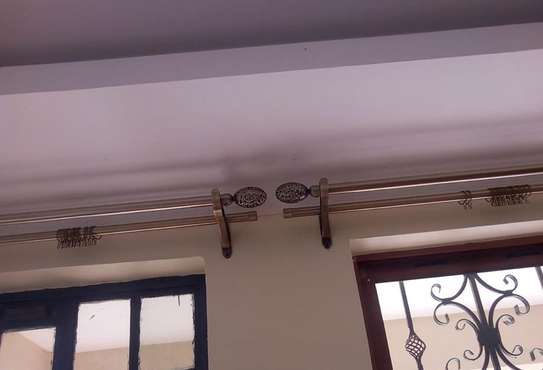 STRONG MODERN CURTAIN RODS image 1