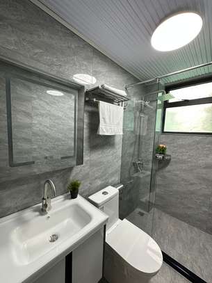 3 Bed Apartment with En Suite in Kilimani image 5