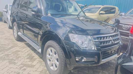 Mitsubish pajero 2018model image 3