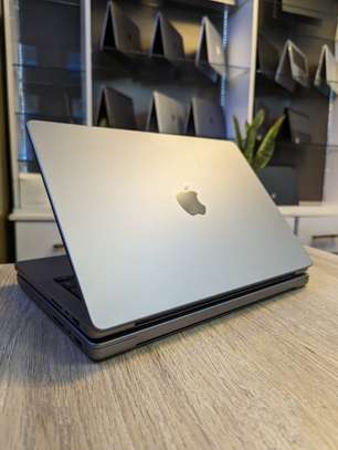 MacBook Pro 14" 2021 image 4