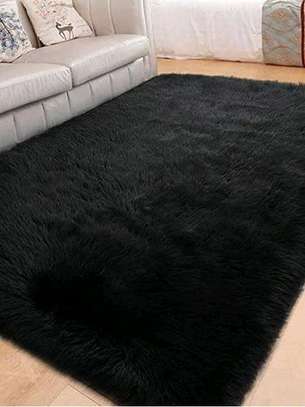 Quality fluffy carpets size 7*10 image 3