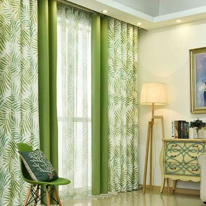 GREEN CURTAINS image 3