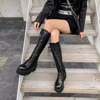 Pull and bear chunky flat boots with side zip image 2