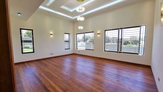 6 Bed House with En Suite in Runda image 17