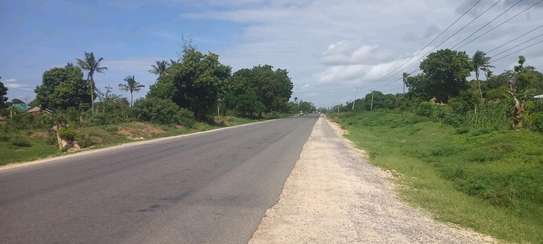 Land for sale in Msabaha, Malindi,Near the Road image 1