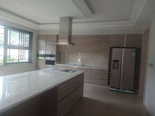 5 Bed Townhouse with En Suite in Muthaiga image 32