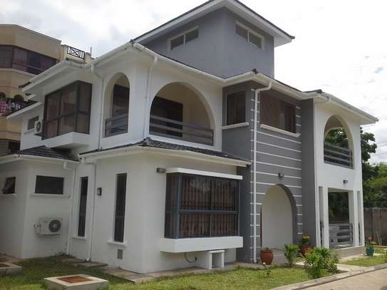 4 Bed Townhouse with En Suite in Nyali Area image 2