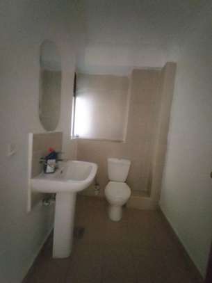 3 Bed Apartment with En Suite in Kilimani image 18