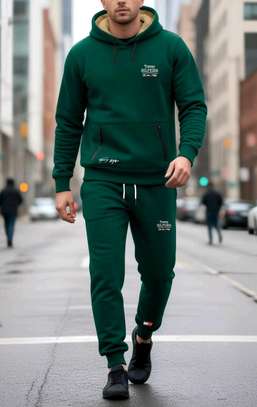 Tracksuit Tommy image 5