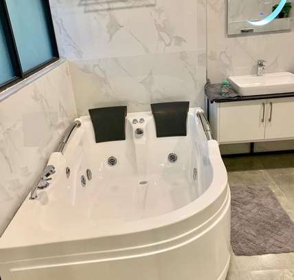 4 Bed Apartment with En Suite in Spring Valley image 17