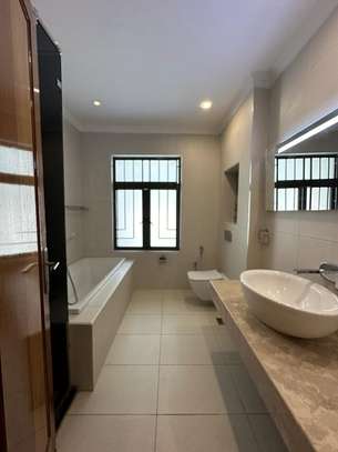 6 Bed House with En Suite at Runda image 7