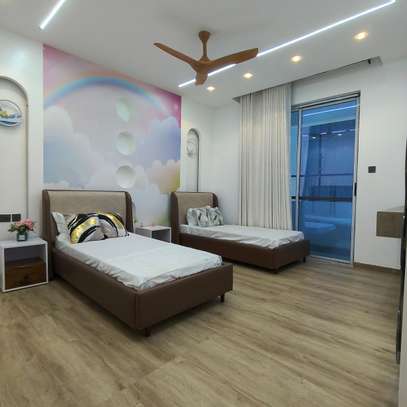 Serviced 2 Bed Apartment with En Suite at Tudor image 17