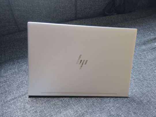good condition HP Envy 13 image 3