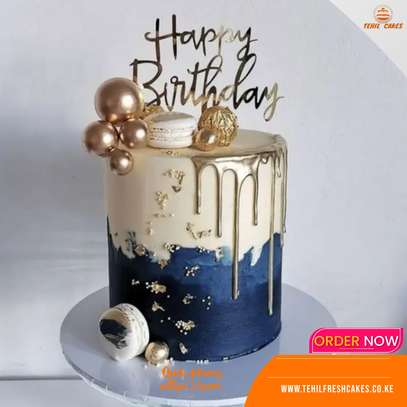 Queen birthday cakes image 1