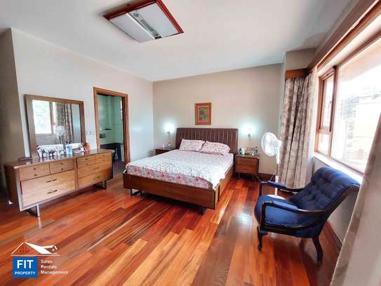 3 Bed Apartment with En Suite in Parklands image 4