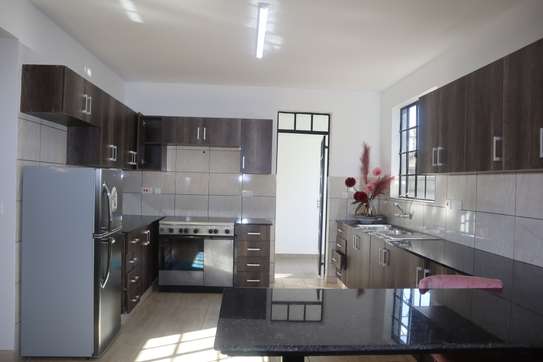 4 Bed House with En Suite in Ruiru image 9