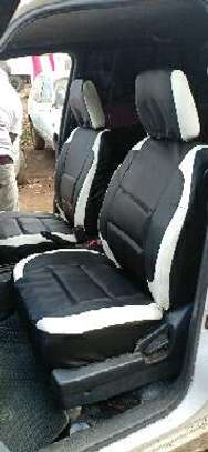 Central car seat covers image 4