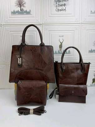 4 in 1 Quality Classic Hand Bags
Ksh.2800 image 1