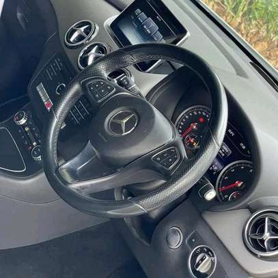 2015 Mercedes Benz b180 image 2