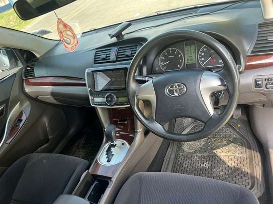 Toyota premio KDH image 2