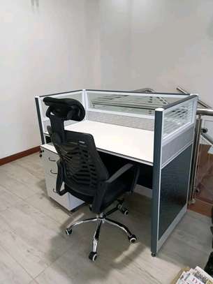 Single workstation white image 3