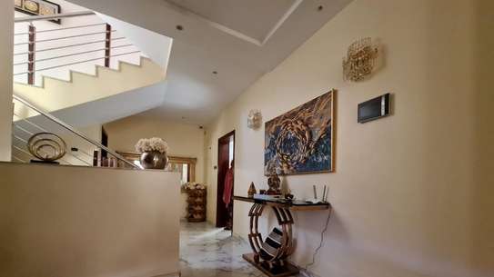 5 Bed Townhouse with Aircon in Lavington image 8