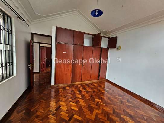 5 Bed House with En Suite in Thigiri image 4