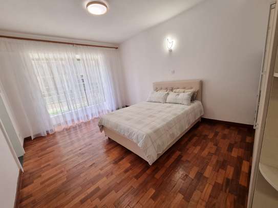 Serviced 4 Bed Apartment with En Suite at Kileleshwa image 11