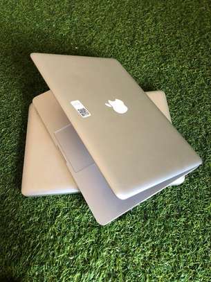 Macbook Pro 2012 Core i5 4GB Ram 500HDD 14 inches image 4