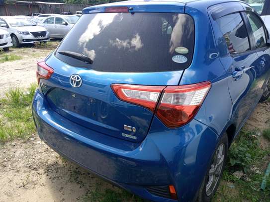 Toyota Vitz Hybrid image 4