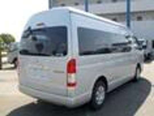 TOYOTA HIACE AUTO DIESEL NEW IMPORT. image 7