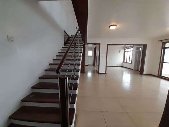 5 Bed Apartment with Parking in Kilimani image 1