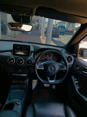 Mercedes Benz B250 image 3