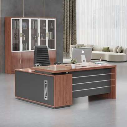 Office Desk: 1.6 Meter Executive Office  Desk image 1