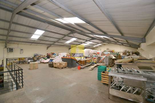 90,000 ft² Warehouse with Backup Generator at Kenya image 6