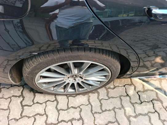 Mercedes Benz S500 image 4