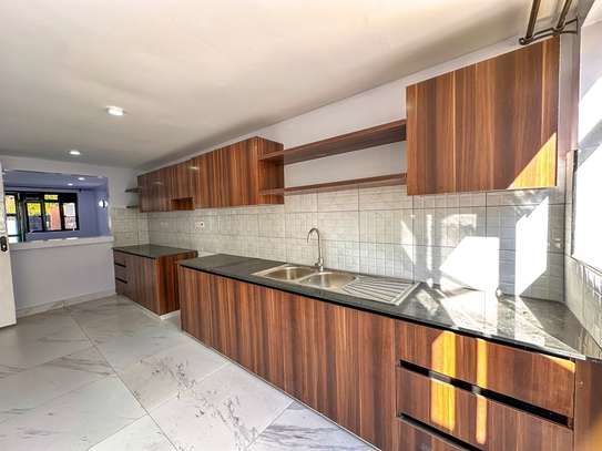 4 Bed Townhouse with En Suite at Mukenya Court image 11
