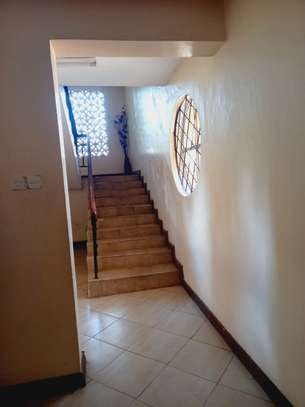 5 Bed Townhouse with En Suite in Bamburi image 18