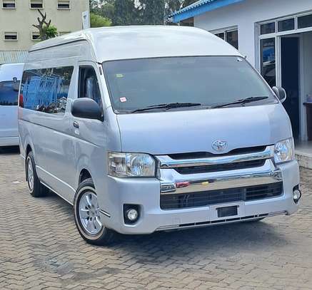 TOYOTA HIACE 9L image 2