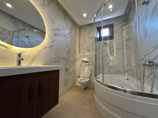5 Bed Apartment with En Suite in Kileleshwa image 1