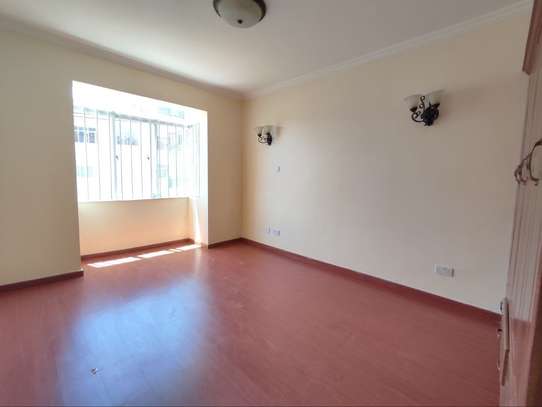 3 Bed Apartment with En Suite in Lavington image 8