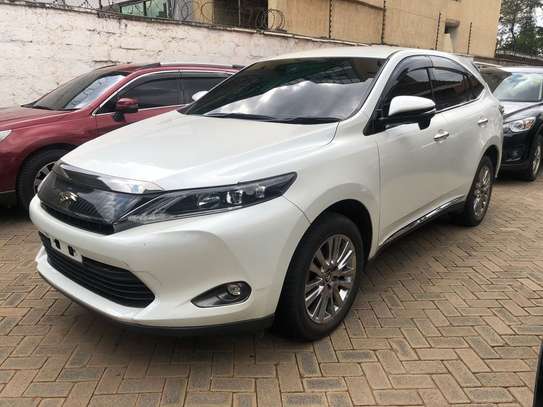 Pearl White Toyota Harrier 2016 image 1
