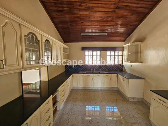 4 Bed House with En Suite at Thigiri image 8