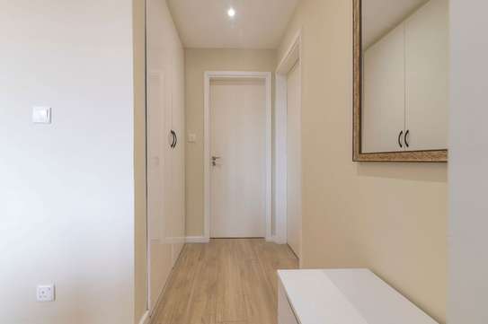 Furnished 2 Bed Apartment with En Suite in Riverside image 9