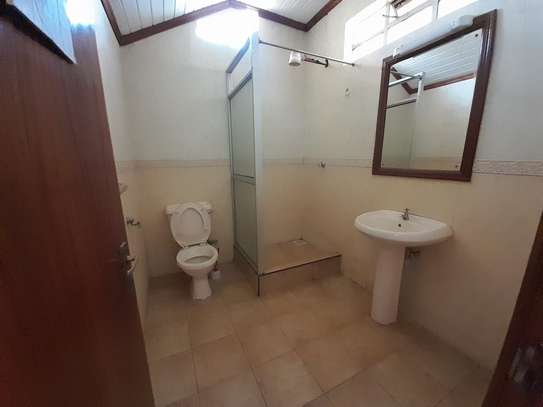 4 bedroom apartment in kilimani available image 12