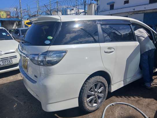 Toyota wish 2014 model image 4