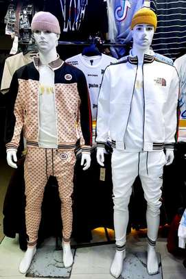 Quality Gucci North Face Track Suits
M to 4xl
Ksh.4500 image 1